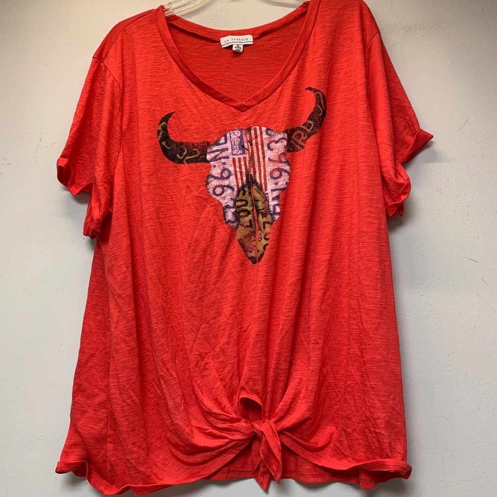 LA Threads Graphic Top Womens 3X Red Excellent Steer Skull Tie Front V-Neck